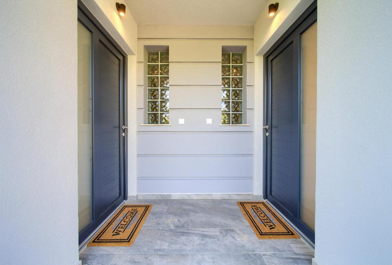 Apartments Paola & Karla With Pool كرك المظهر الخارجي الصورة