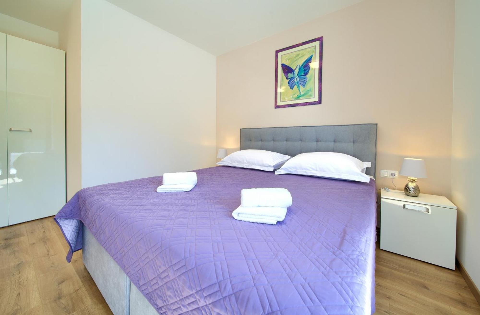 Apartments Paola & Karla With Pool كرك الغرفة الصورة